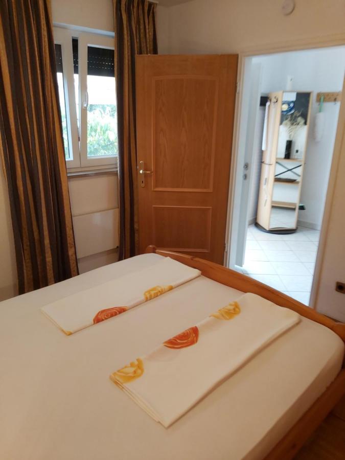Ferienwohnung Mit 2 Schlafzimmer Oder Studio Apartment - Istrien-Fiorini Brtonigla Exteriér fotografie