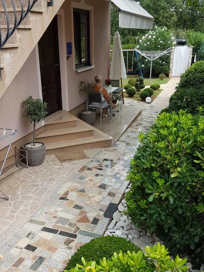 Ferienwohnung Mit 2 Schlafzimmer Oder Studio Apartment - Istrien-Fiorini Brtonigla Exteriér fotografie